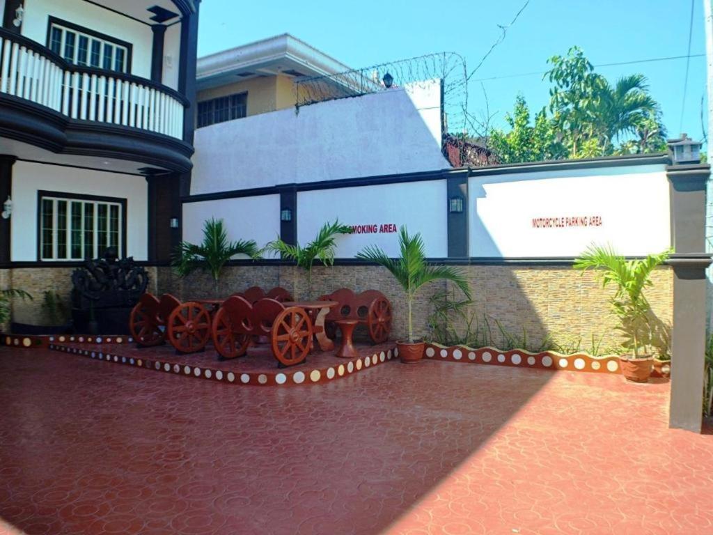 Mayon Backpackers Hostel Legazpi Exterior foto